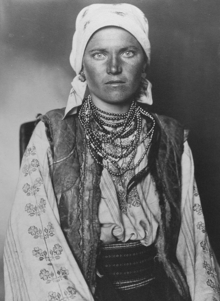 Ruthenian woman photographed at Ellis Island